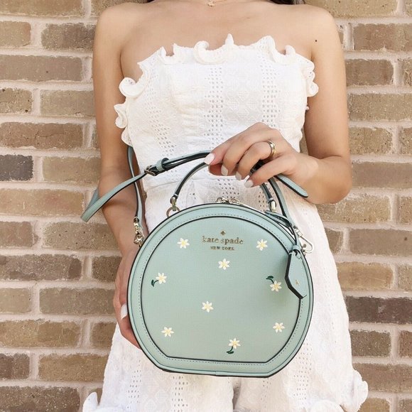 Kate Spade Traveler Daisy Embroidered Canteen Round Crossbody Aphrodite Green - Picture 3 of 5
